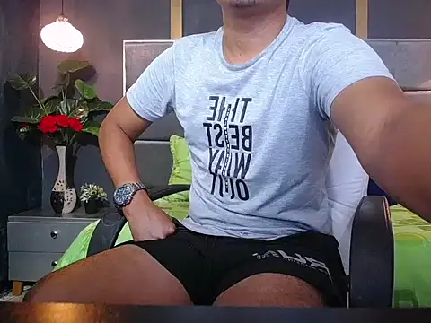 noah oliver1 online show from 06/03/26, 12:13