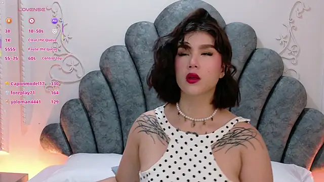 Emily-Cooper- online show from 06/16/26, 12:08