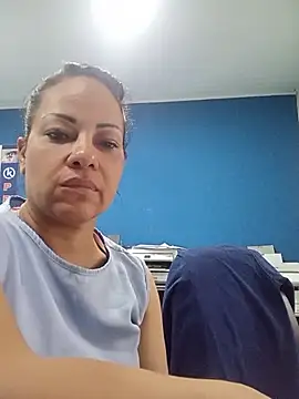 luhpimentinha01 online show from 06/03/26, 09:09