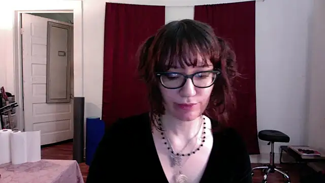 AnnywnBelle online show from 05/08/26, 10:04