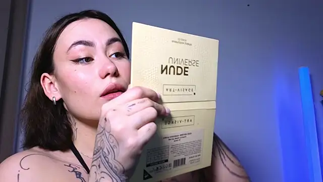 viktoriamoore online show from 05/17/26, 03:52