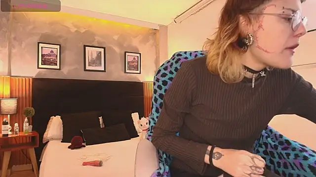 Rossiee huntt online show from 05/19/26, 01:39