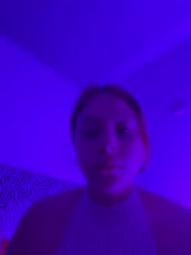 Snapshot of HayleyRoss_ chatting on 06/06/26, 02:38 HayleyRoss online show from 06/06/26, 02:38
