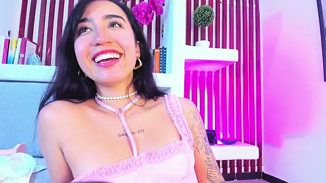 AshleyGross  online show from 05/19/26, 01:56