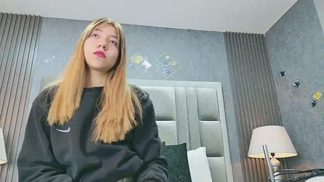 VioletSweetts online show from 06/27/26, 11:26