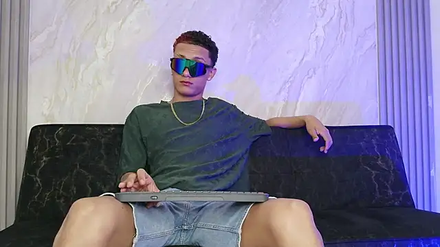 KING BOYS2026 online show from 05/27/26, 01:57