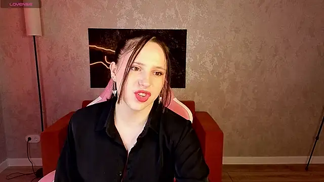 Julia Shyy online show from 05/19/26, 01:11