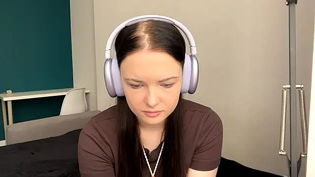 AmbientInvalid online show from 05/04/26, 01:07