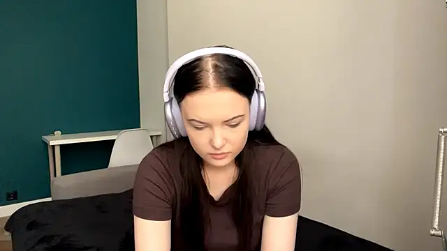 AmbientInvalid online show from 05/07/26, 01:05