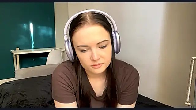 AmbientInvalid online show from 05/11/26, 04:15