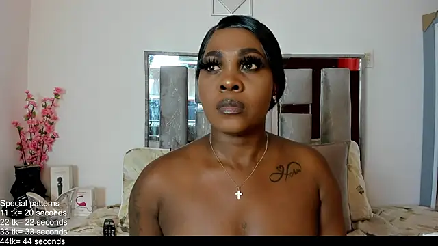 EmilyRooa1 online show from 07/04/26, 08:48