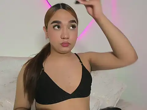 LiaCampbell  online show from 05/18/26, 07:52