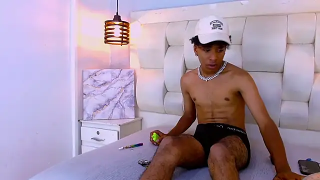 Maylo 0 online show from 04/29/26, 05:30