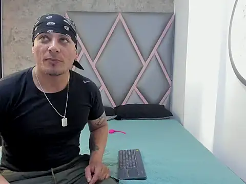DeborayDark online show from 04/30/26, 07:42