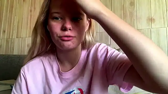 Snapshot of Malinwitch chatting on 07/23/26, 05:38 Malinwitch online show from 07/23/26, 05:38