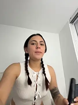EmilyCxx online show from 06/13/26, 04:10