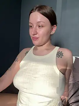 elegant curves online show from 05/24/26, 03:50