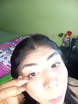 PequenaNena online show from 05/08/26, 06:52
