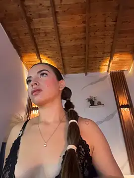 Snapshot of catalina_lafer chatting on 05/21/26, 12:56 catalina lafer online show from 05/21/26, 12:56