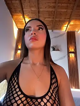 Snapshot of catalina_lafer chatting on 05/29/26, 12:47 catalina lafer online show from 05/29/26, 12:47