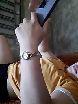 Snapshot of linhkun1 chatting on 05/27/26, 05:37 linhkun1 online show from 05/27/26, 05:37