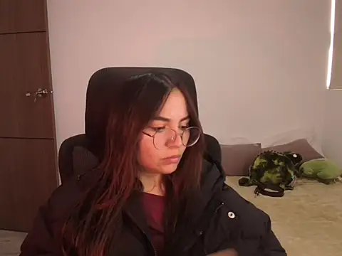 Snapshot of abbyyandmaxx chatting on 06/30/26, 04:08 abbyyandmaxx online show from 06/30/26, 04:08