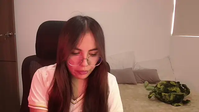 Snapshot of abbyyandmaxx chatting on 07/03/26, 04:02 abbyyandmaxx online show from 07/03/26, 04:02