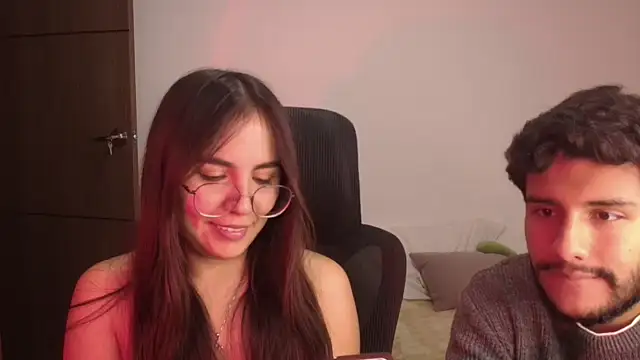 Snapshot of abbyyandmaxx chatting on 07/15/26, 04:18 abbyyandmaxx online show from 07/15/26, 04:18
