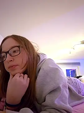 Freaky-Doll online show from 05/18/26, 08:14