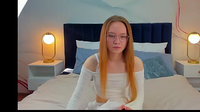 FloraLarsson online show from 05/28/26, 03:37