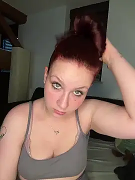 Snapshot of CuteBeaX chatting on 06/20/26, 06:33 CuteBeaX online show from 06/20/26, 06:33