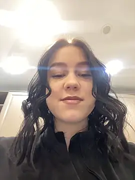 Mimi Shine online show from 05/11/26, 04:37