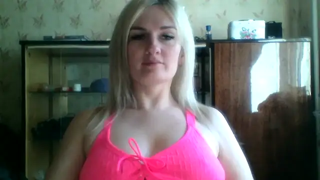 Snapshot of MartaHaze chatting on 05/04/26, 07:48 MartaHaze online show from 05/04/26, 07:48