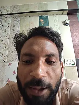Snapshot of Akki-101 chatting on 07/11/26, 10:40 Akki-101 online show from 07/11/26, 10:40