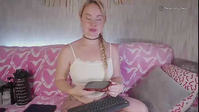Snapshot of Kitty-Kelsi chatting on 07/14/26, 09:03 Kitty-Kelsi online show from 07/14/26, 09:03