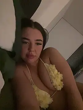 Jasminepeach  online show from 07/17/26, 12:39