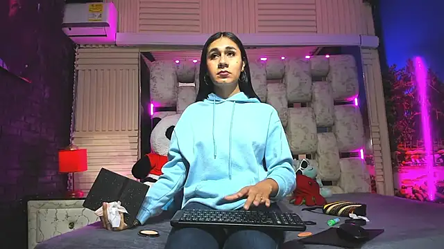 MahiaraHot online show from 05/04/26, 12:56