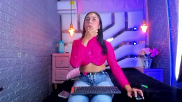 MahiaraHot online show from 05/06/26, 02:19