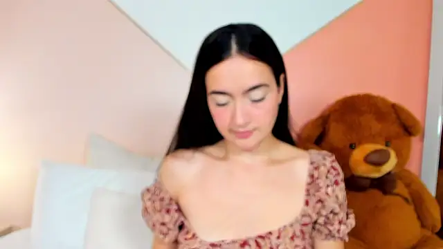 Snapshot of alma_sweeet chatting on 06/23/26, 11:41 alma sweeet online show from 06/23/26, 11:41