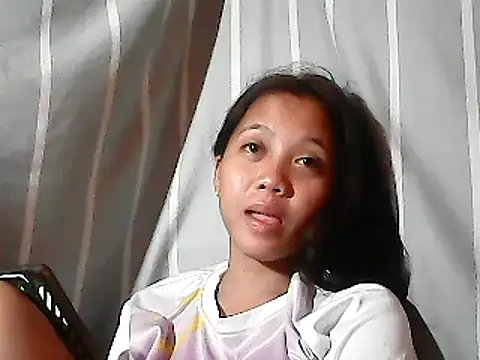 Snapshot of Yours_AsianPinayGirl18 chatting on 06/16/26, 11:29 Yours AsianPinayGirl18 online show from 06/16/26, 11:29