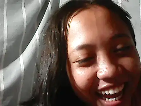 Snapshot of Yours_AsianPinayGirl18 chatting on 06/17/26, 11:34 Yours AsianPinayGirl18 online show from 06/17/26, 11:34