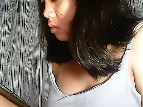 Snapshot of Yours_AsianPinayGirl18 chatting on 07/30/26, 10:31 Yours AsianPinayGirl18 online show from 07/30/26, 10:31