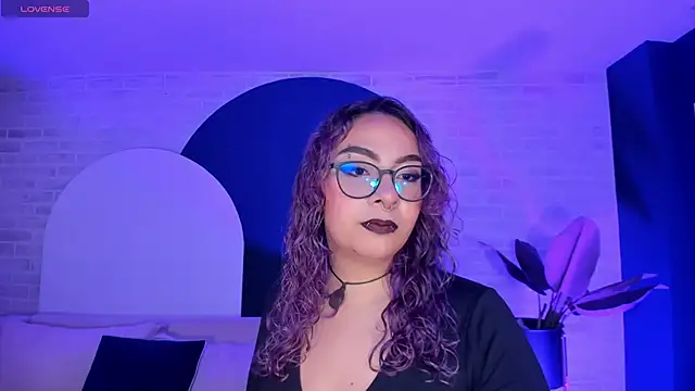 LoiseHarper online show from 05/05/26, 03:36