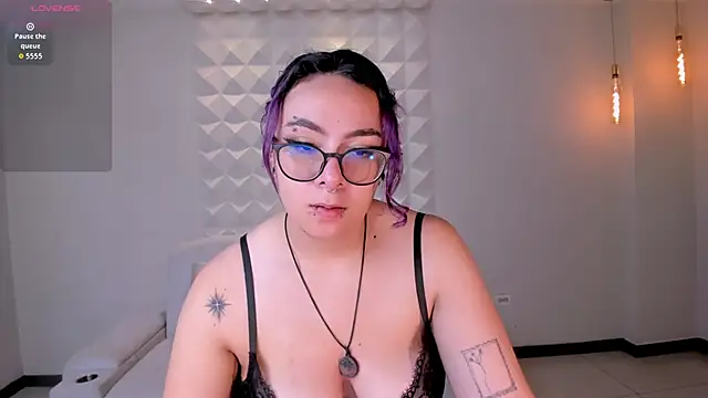 LoiseHarper online show from 06/08/26, 07:58