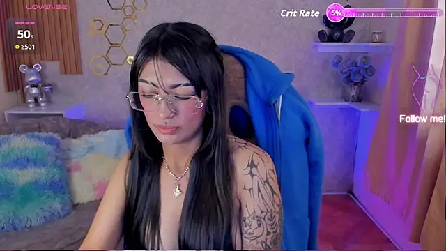 mia smoke  online show from 05/11/26, 02:45