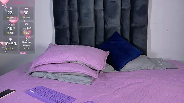 little bonniie online show from 08/06/26, 08:11