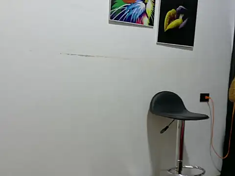dulce alexandra online show from 05/19/26, 12:00
