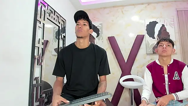 RED BOYS XXX online show from 05/26/26, 01:29