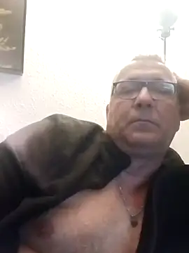 Snapshot of Soloyan chatting on 12/26/24, 06:33 Soloyan online show from 12/26/24, 06:33