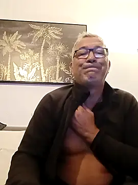 Snapshot of Soloyan chatting on 09/23/25, 04:48 Soloyan online show from 09/23/25, 04:48